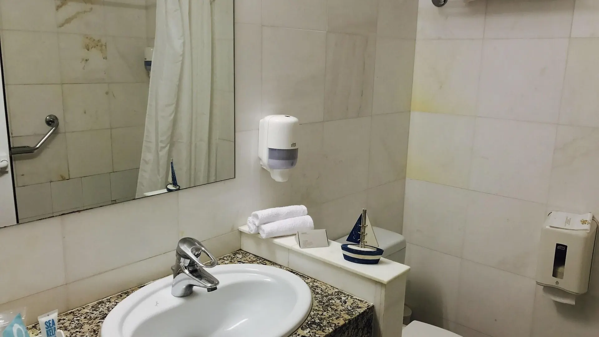 La Caleta De Tamariu Hotell 3*,