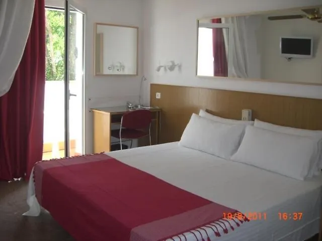 La Caleta De Tamariu Hotel